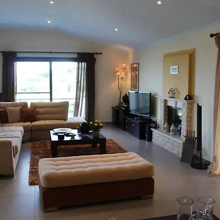 Rentaki Villas *